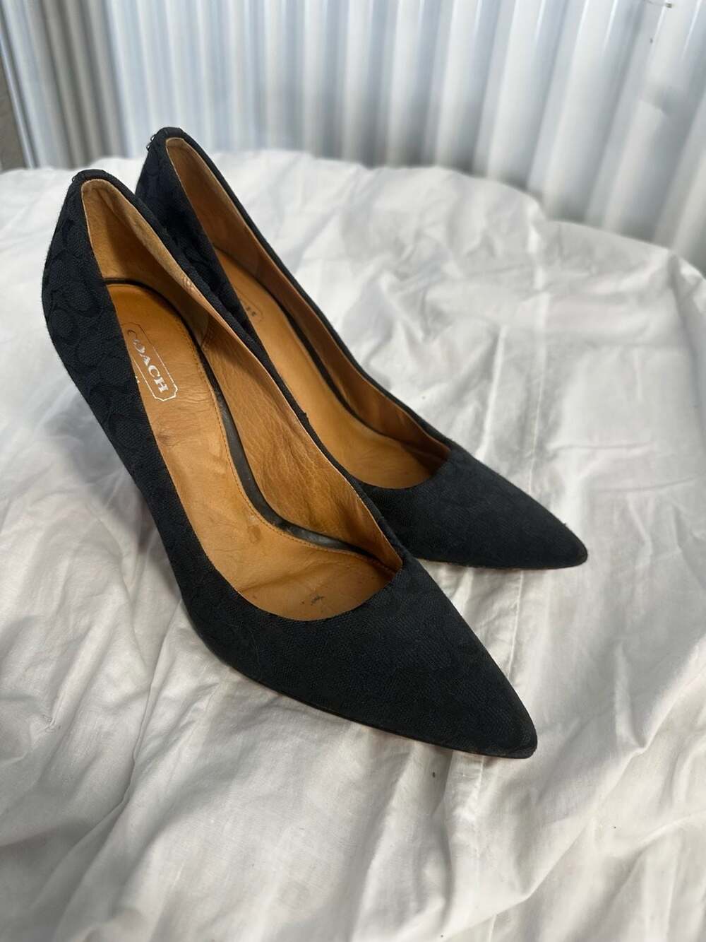 Coach Black Signature Logo Pointed Toe Stiletto Pumps Size 9B
